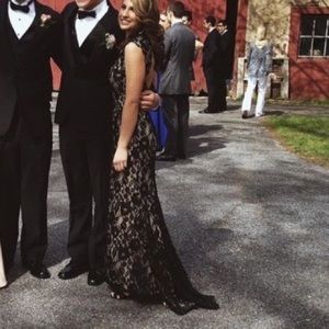 Open Back Black Lace Prom Dress